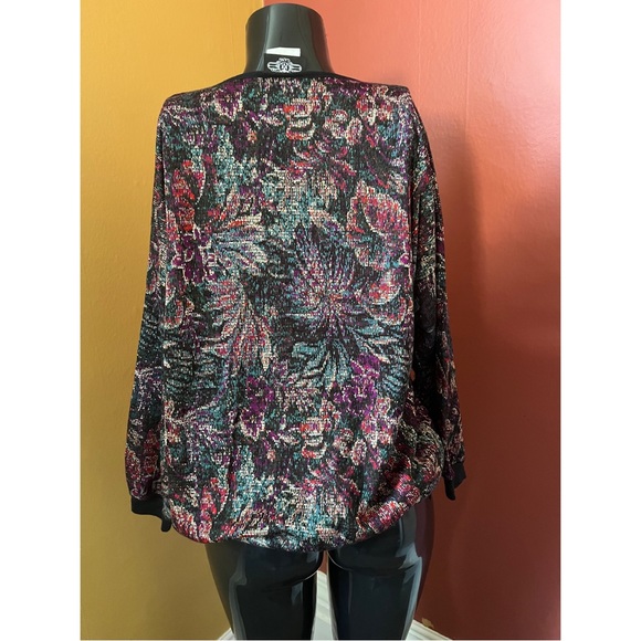 COPY - Vintage V-Neck Sweater with Funky Pattern and Sparkle Yarn! - Picture 3 of 4